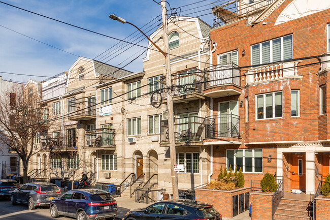 1221 43rd St in Brooklyn, NY - Foto de edificio - Building Photo