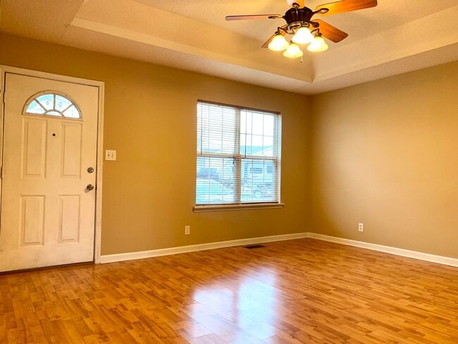 106 Bowers Ct in Oak Grove, KY - Building Photo - Building Photo