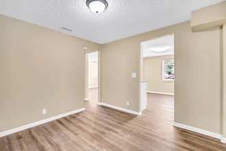 6969 Delisle Dr in Jacksonville, FL - Foto de edificio - Building Photo