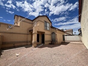 410 E Wescott Dr in Phoenix, AZ - Building Photo - Building Photo