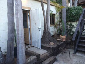 837 4th St in Encinitas, CA - Foto de edificio - Building Photo
