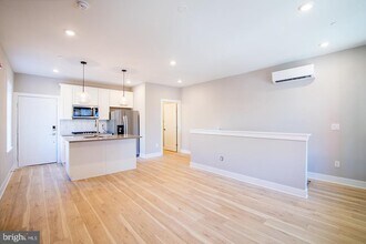 129 S 49th St in Philadelphia, PA - Building Photo - Building Photo