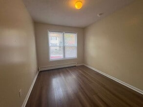 39 Hillside Ave, Unit 39 in East Haven, CT - Building Photo - Building Photo