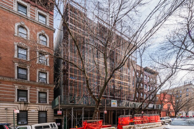 357 W 115th St