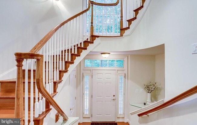 property at 1601 Colonial Hills Dr
