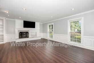 6121 Dovefield Rd in Charlotte, NC - Building Photo - Building Photo