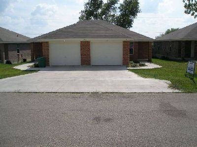 925 Maplewood Dr