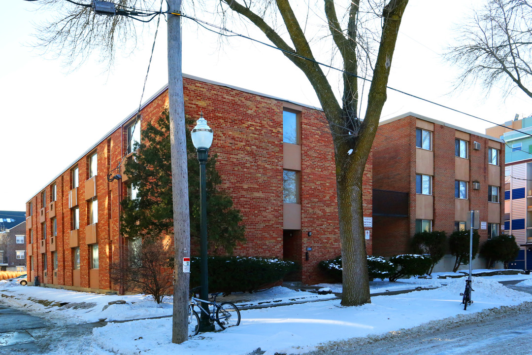 Randall Park Rentals in Madison, WI - Foto de edificio