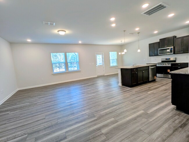 684 Ben Ledi Ct in Raleigh, NC - Building Photo - Building Photo