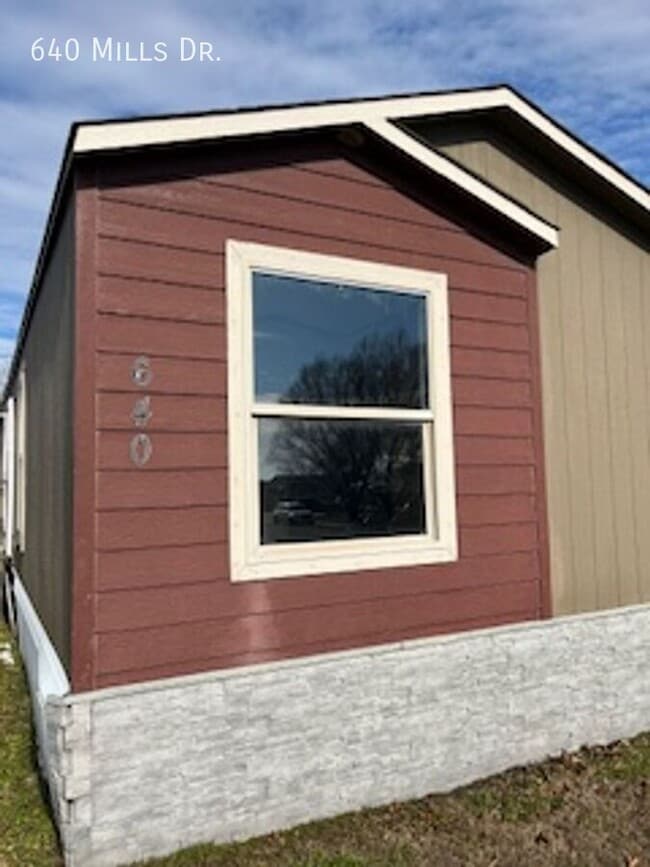 640 N Mills Dr in Towanda, KS - Building Photo - Building Photo