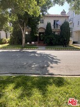 133 S Elm Dr in Beverly Hills, CA - Building Photo - Building Photo