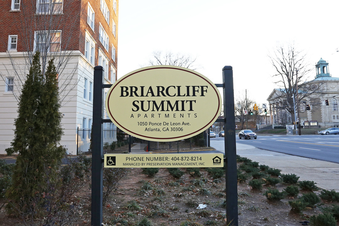 Briarcliff Summit Apartments in Atlanta, GA - Foto de edificio