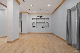 41 N Ware Rd in McAllen, TX - Building Photo - Building Photo