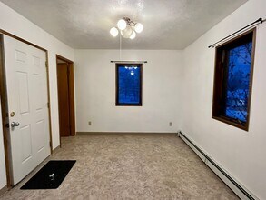 1121 20th Ave-Unit -3 in Fairbanks, AK - Building Photo - Building Photo