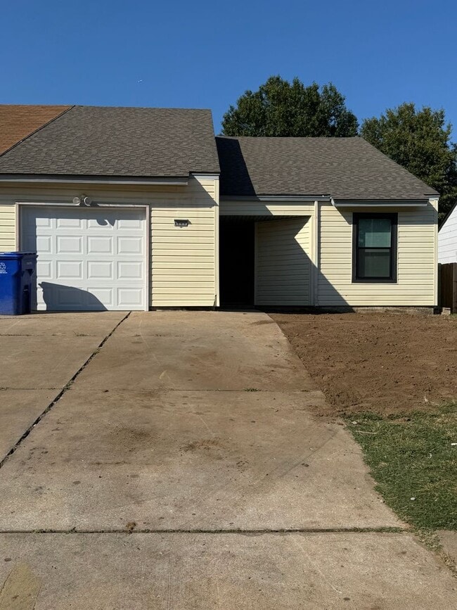 property at 1600 W Madison St