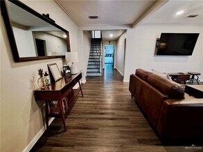 16 Cedar Ave in McAllen, TX - Building Photo - Building Photo