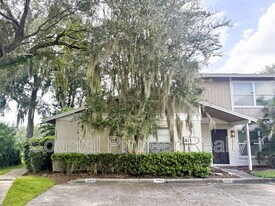 15502 Morning Dr in Lutz, FL - Building Photo