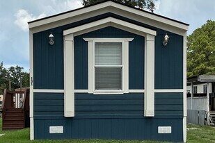 131 Eloise St in Conroe, TX - Building Photo