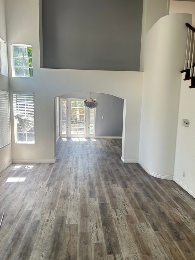 686 Pacific Cove Dr in Port Hueneme, CA - Building Photo - Building Photo