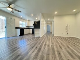 1757 17th St, Unit #3 in Santa Monica, CA - Building Photo