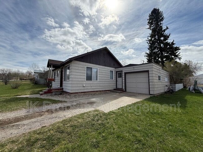 1808 6th Ave S in Great Falls, MT - Building Photo - Building Photo
