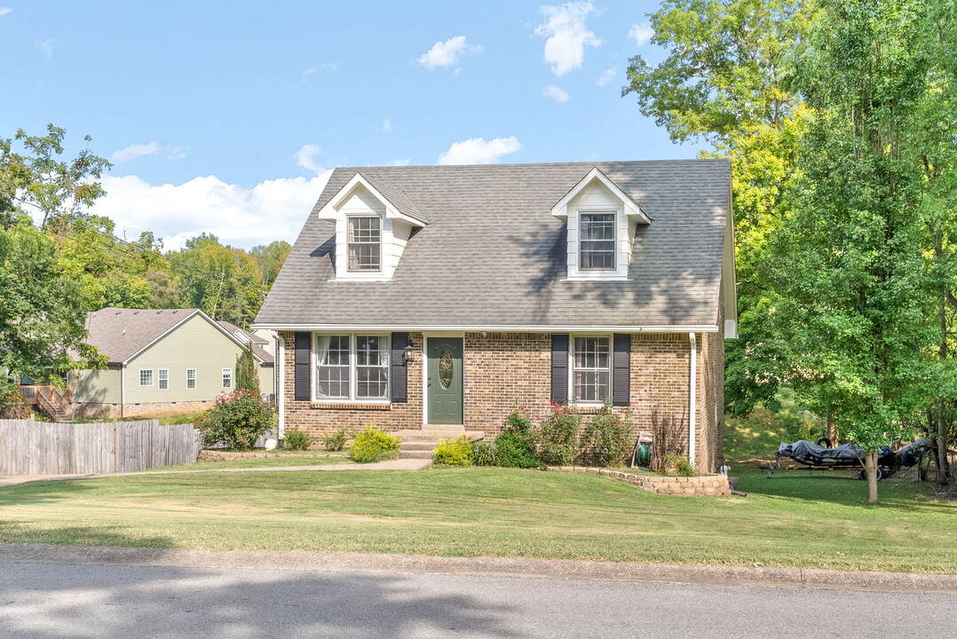 1267 Cloverdale Dr in Clarksville, TN - Building Photo