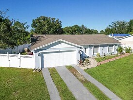 111 Cuautla Way in Kissimmee, FL - Building Photo