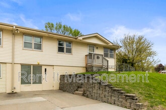 3701 Saratoga St in Omaha, NE - Building Photo - Building Photo
