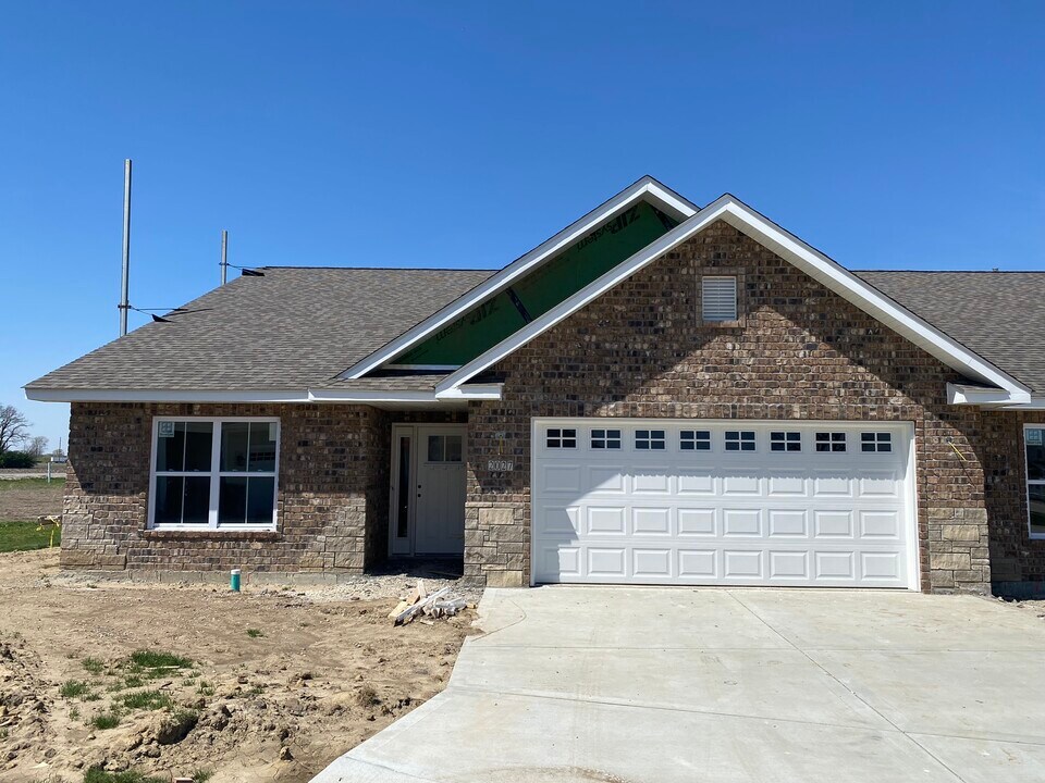 14 Sonata Ln, Unit 14 in Troy, IL - Building Photo