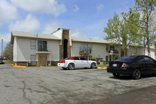 Brock Creek Apartments in Oklahoma City, OK - Building Photo - Building Photo