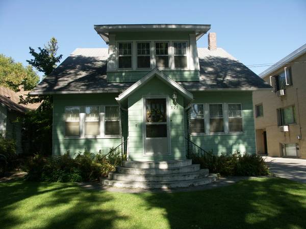 803 10th Ave N, Unit 803.5 10th Ave N Upper