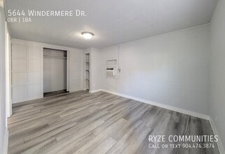 5644 Windermere Dr in Jacksonville, FL - Building Photo - Building Photo