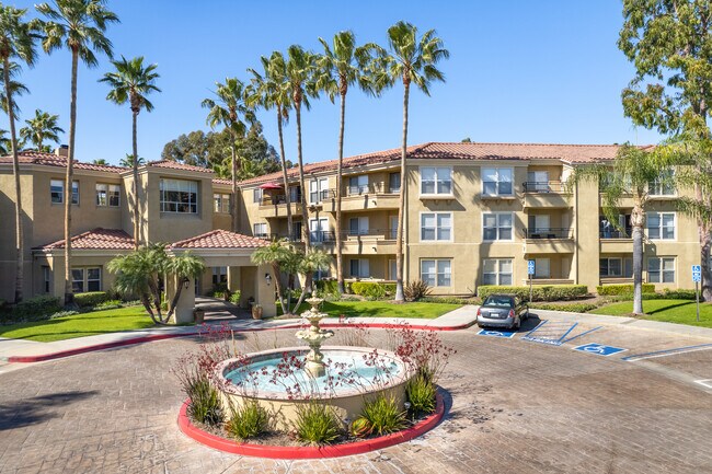 55+ FountainGlen Rancho Santa Margarita in Rancho Santa Margarita, CA - Foto de edificio - Building Photo