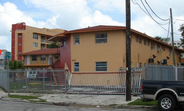 936 NW 6th St in Miami, FL - Foto de edificio - Building Photo