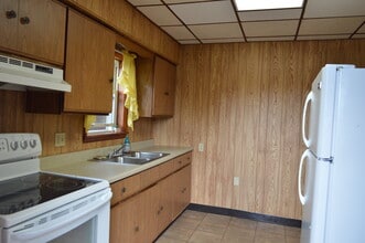 211 S Main St, Unit UnitB in Pittston, PA - Foto de edificio - Building Photo