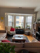 901 W Dakin St, Unit 2E in Chicago, IL - Building Photo