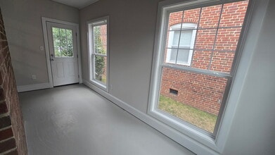 4418 Cutshaw Ave, Unit 1 in Richmond, VA - Building Photo - Building Photo