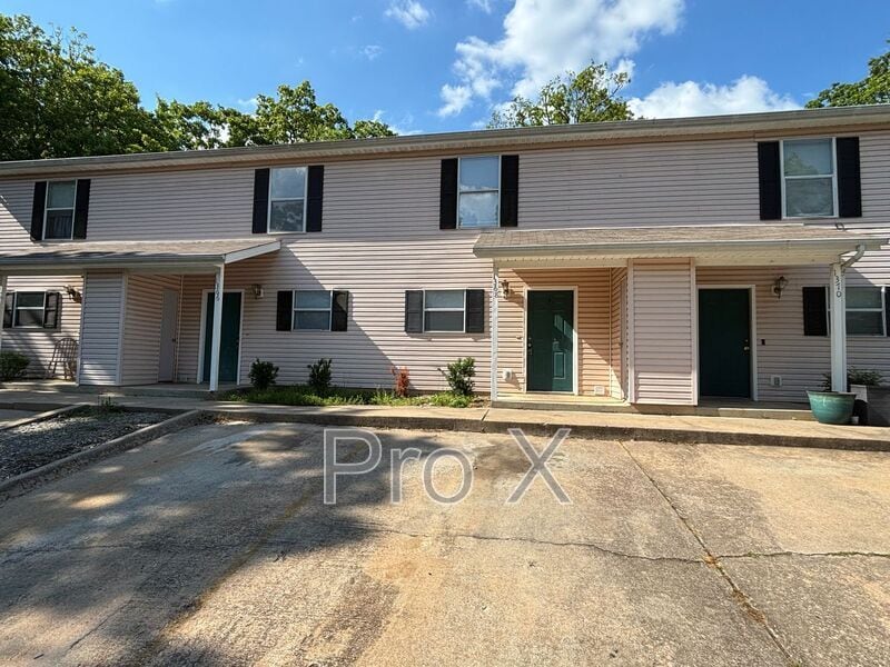 1364-1454 E Sequoyah Ct in Fayetteville, AR - Building Photo