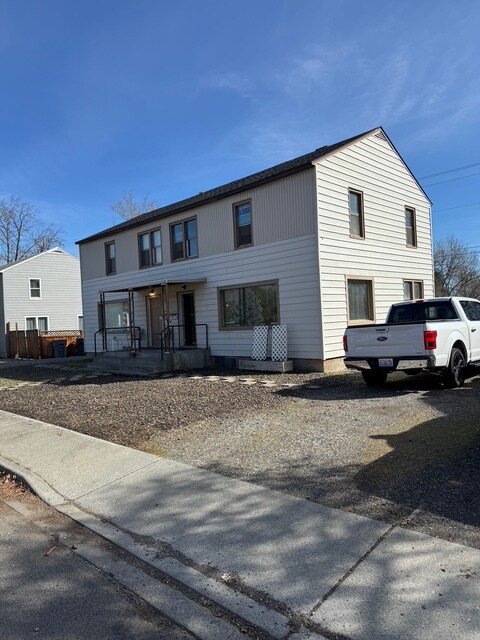 1312 Perkins Ave in Richland, WA - Building Photo