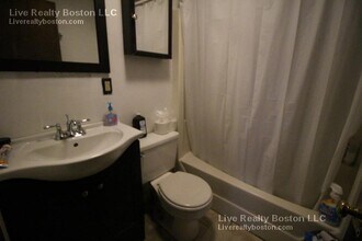 6 Shepard St, Unit 6 Shepard St in Boston, MA - Building Photo - Building Photo