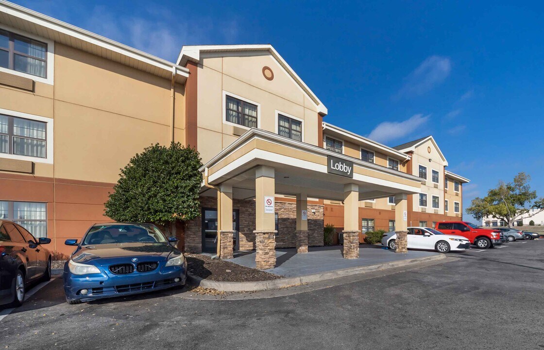 Furnished Studio-Oklahoma City - Airport in Oklahoma City, OK - Building Photo