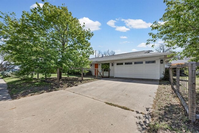 1807 Ohlen Rd in Austin, TX - Building Photo - Building Photo