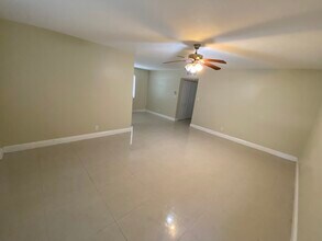 581 N University Dr, Unit #36 in Plantation, FL - Building Photo - Building Photo