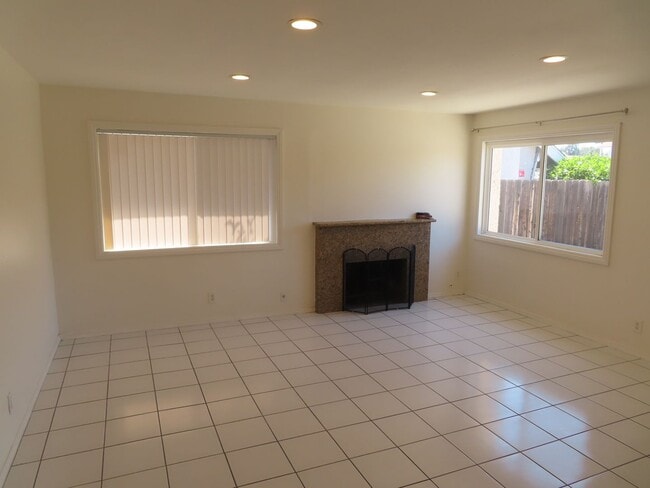 8908 Alphecca Way in San Diego, CA - Building Photo - Building Photo