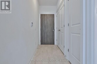 20 Gatineau Dr in Vaughan, ON - Building Photo - Building Photo