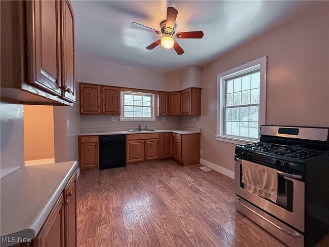 property at 719 S Wiley St