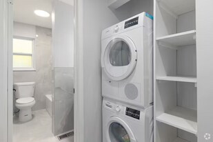 1913 Country Ln, Unit 1003 in Ewing Township, NJ - Building Photo