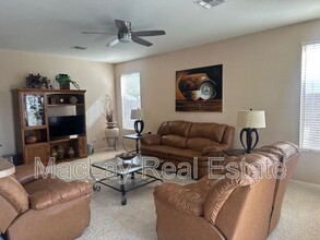 1821 W Glenhaven Dr in Phoenix, AZ - Building Photo - Building Photo