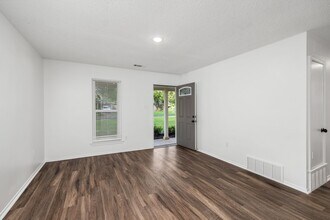 5279 Haynes Dr in Horn Lake, MS - Building Photo - Building Photo