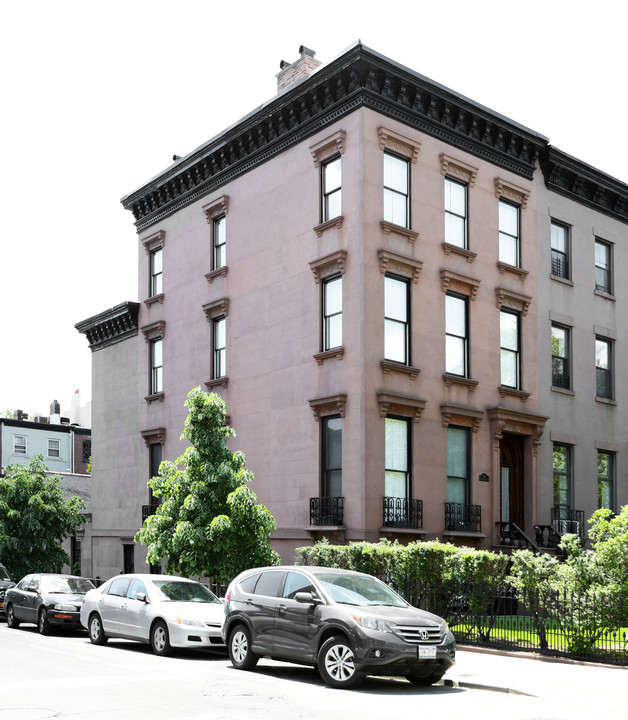 48 1st Pl in Brooklyn, NY - Building Photo